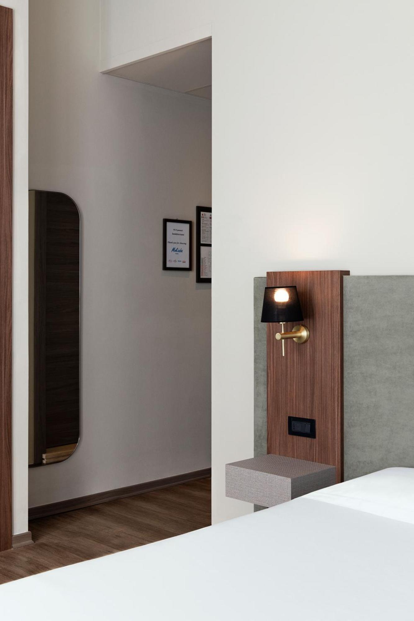 Mokinba Montebianco 4* Milano